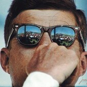 Tal día como hoy la vida de JFK llegó a su fin por un cruel y vil asesinato. Sin embargo dejó un legado a la historia con su persona y su personalidad. 

¡Forma parte de ella con sus gafas favoritas, las AO Saratoga uy con un 15% de descuento!