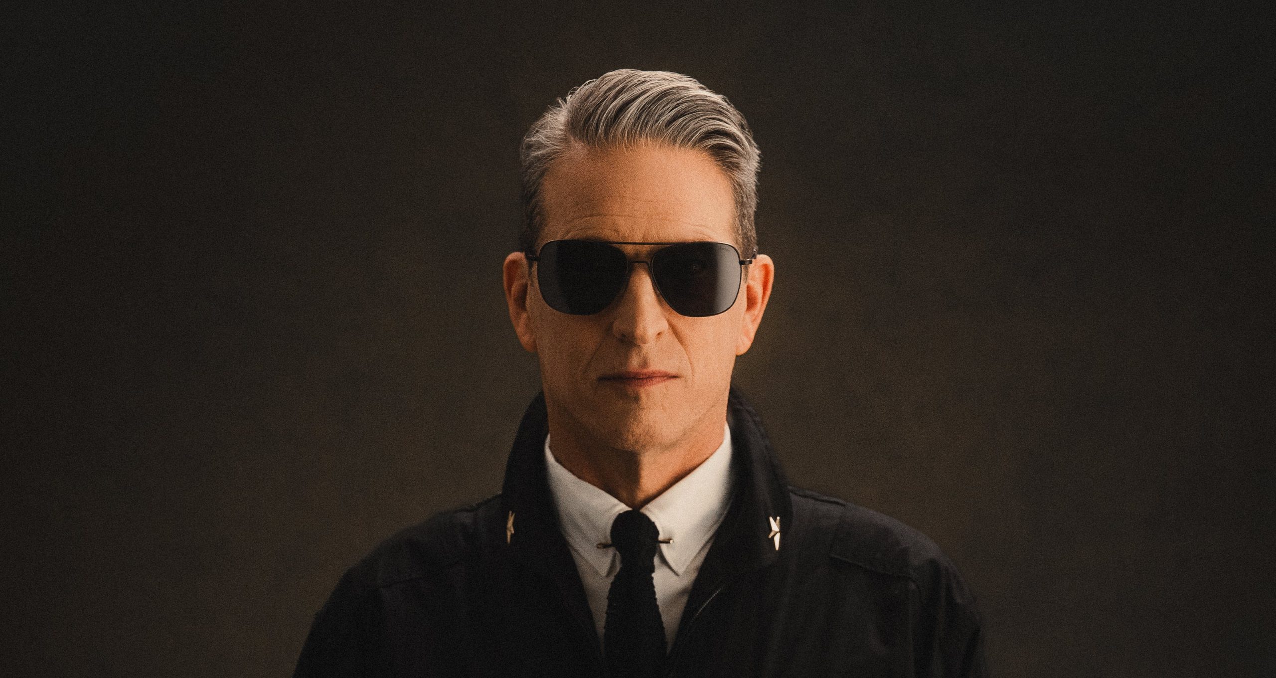 Este Día del Padre 2023, sorprende a papá con unas gafas de sol Randolph o American Optical. Regala estilo, calidad y aprovecha nuestro descuento especial con el código PAPA20. El regalo perfecto para el Día del Padre